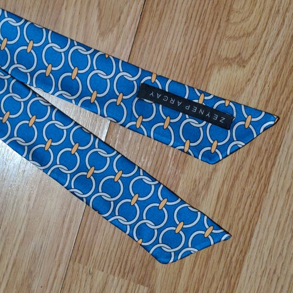 Zeynep Arcay Blue Silk Bow Tie Geometric Pattern - Picture 4 of 4